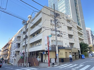 小田急線/南新宿駅、徒歩約２分